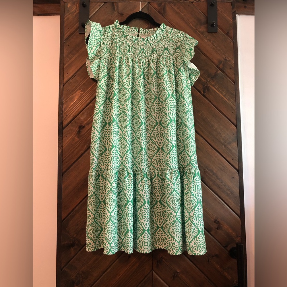 EUC Boutique Green and White Dress